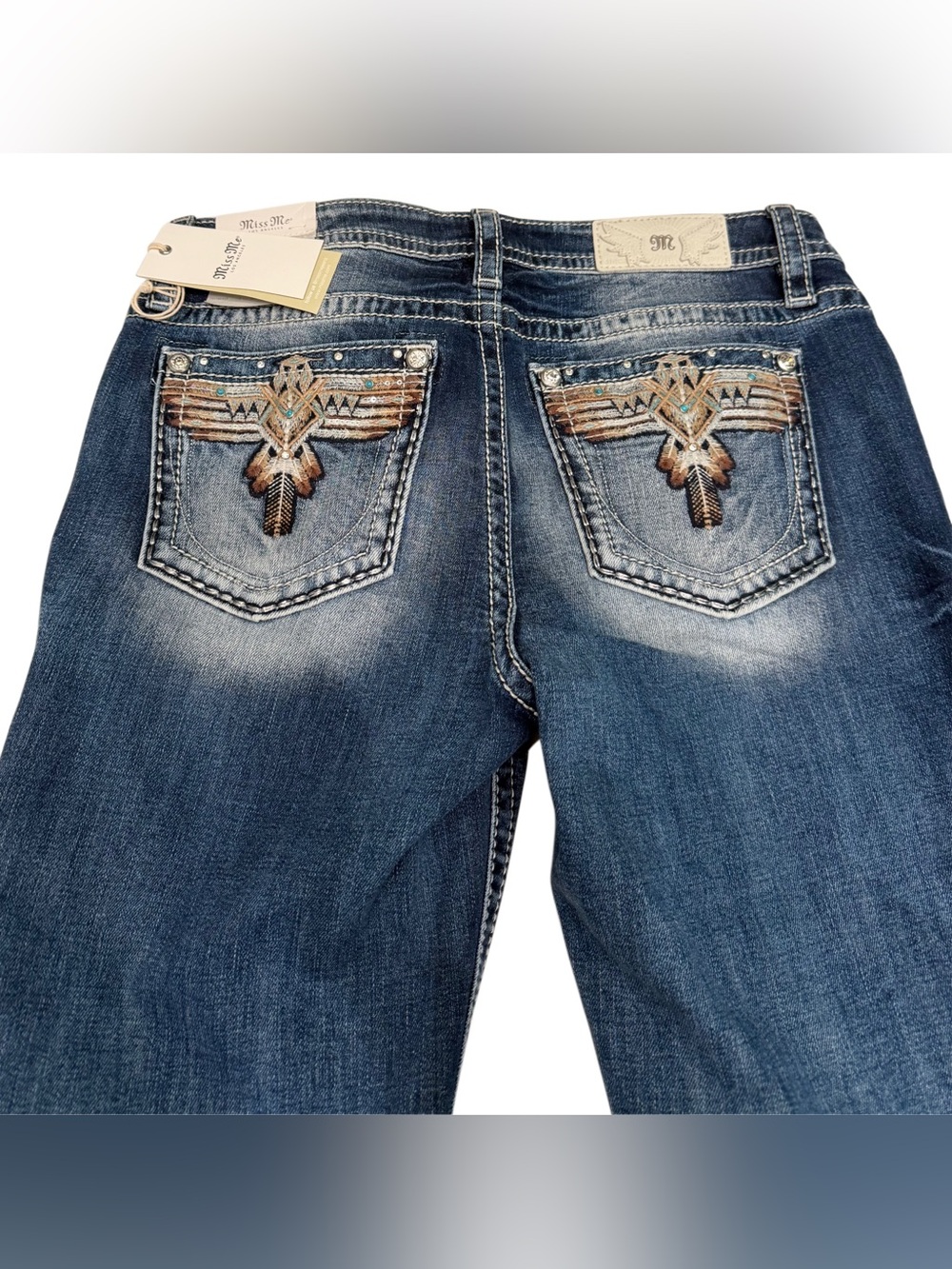 Miss Me Women’s Mid Rise Boot Cut Blue Wash Jeans Size 31x34 NWT